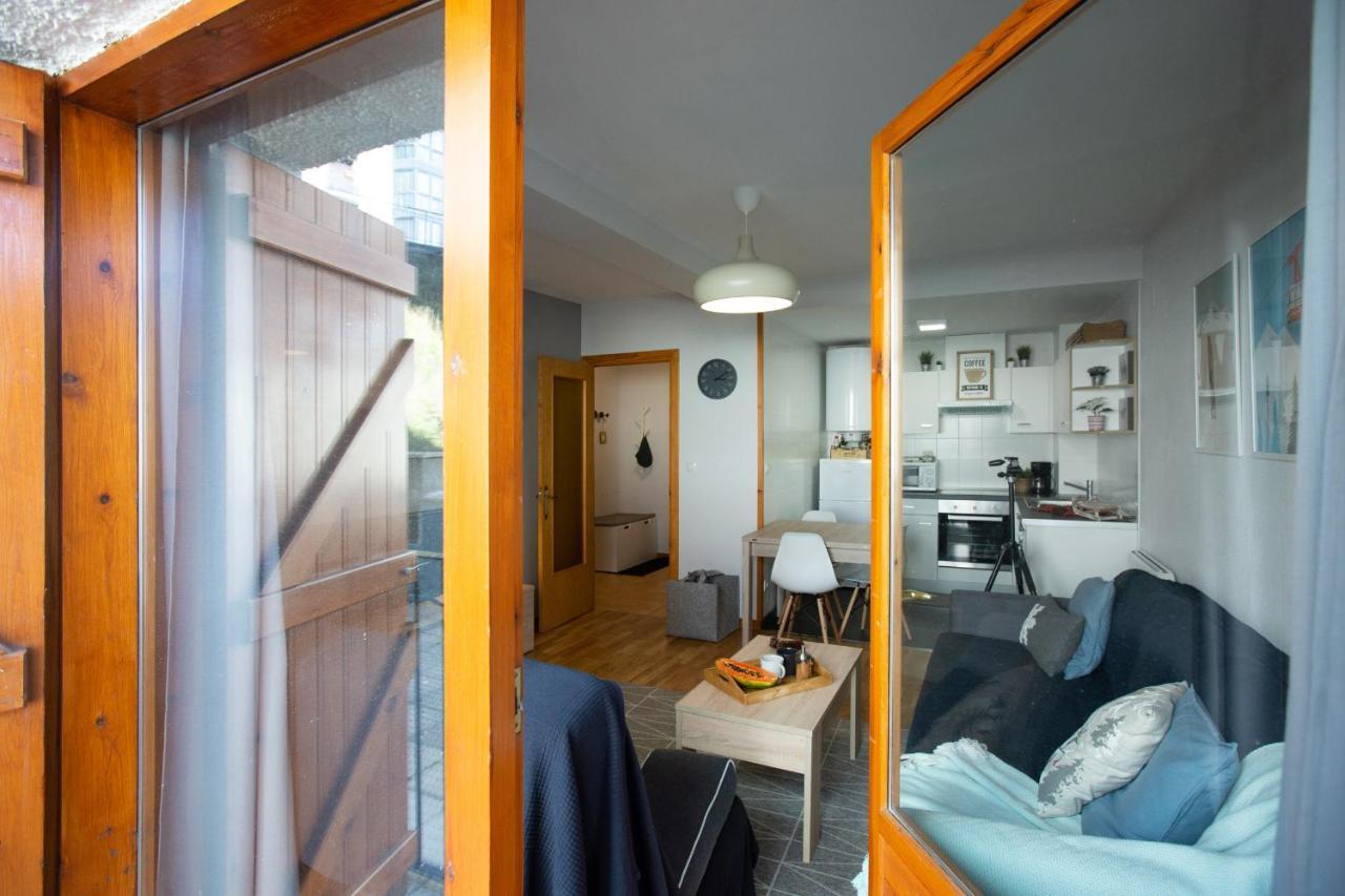 Gorgol Confort Y Funcionalidad Con Balcon - By Pirineos 360 フォルミガル エクステリア 写真